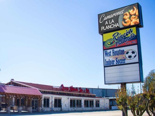 Rincon Vallenato Bar & Grill